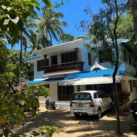 Vyshnavi Home Stay Thanniyam Esterno foto