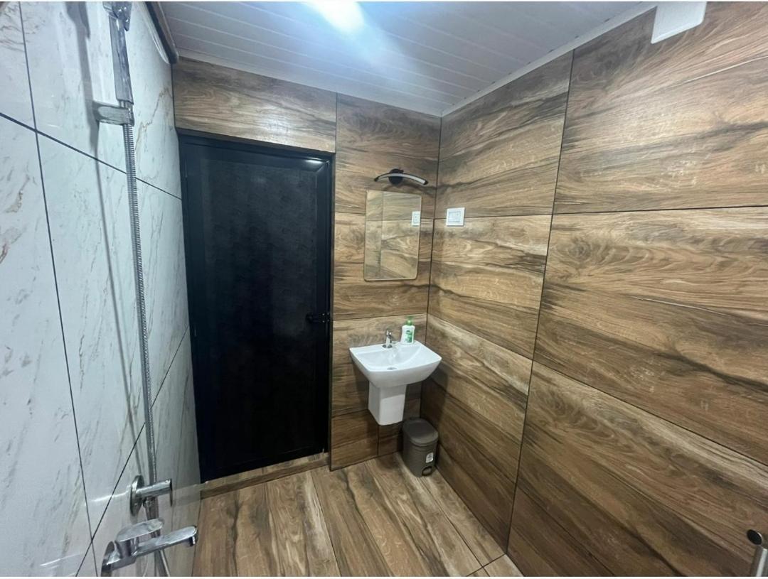 Vyshnavi Home Stay Thanniyam Esterno foto